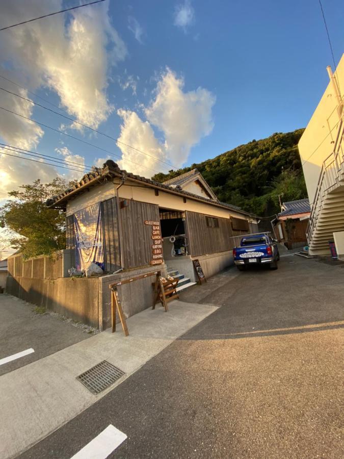 Guest House & Bar Diamond Head Mihana Eksteriør bilde